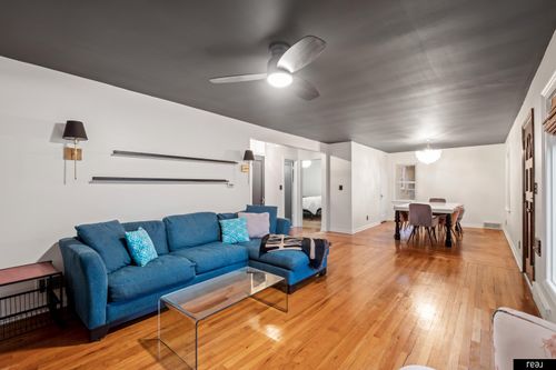 4825 Poppleton Ave, Omaha, NE, 68106-1935 | Card Image