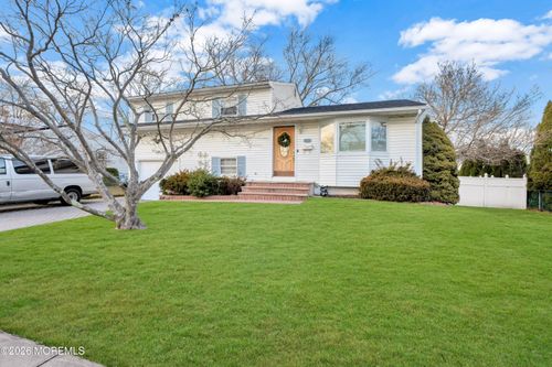 1121 Darlene Ave, OCEAN, NJ, 07712-4126 | Card Image