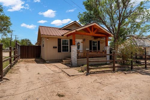 407 W 5th St, Big Spring, TX, 79720-2307 | Card Image