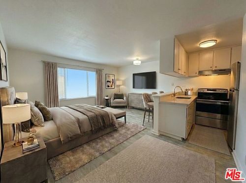 apt-311-5805 W 8th St, Los Angeles, CA, 90036-4578 | Card Image