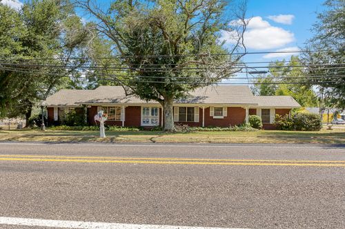 717 E 1st, Hughes Springs, TX, 75656-3654 | Card Image