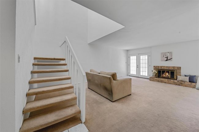9818 Amberton Pkwy, Townhouse with 3 bedrooms, 3 bathrooms and null parking in Dallas TX | Image 9