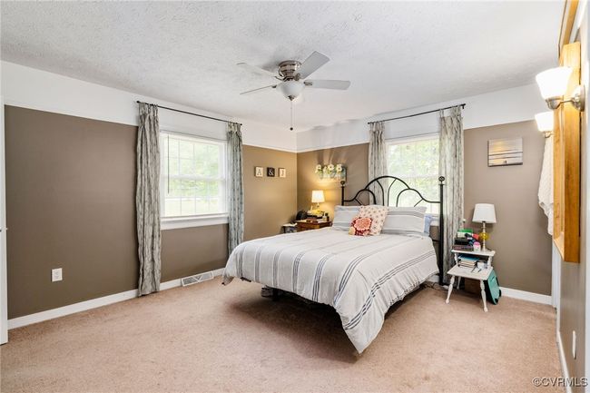 Carpet, 3 closets, Cfan and light and an updated bath | Image 24