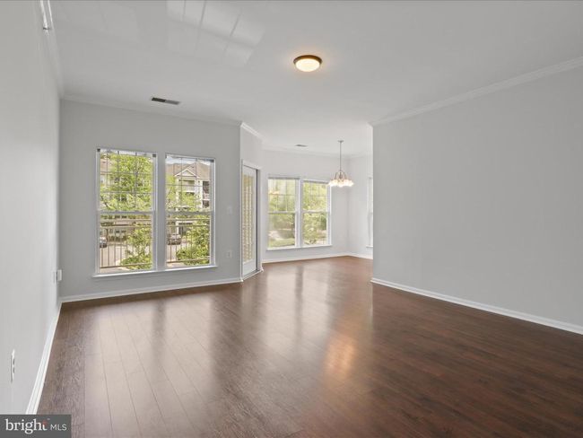 APT-304 - 1511 N Point Dr, Condo with 2 bedrooms, 2 bathrooms and null parking in RESTON VA | Image 5