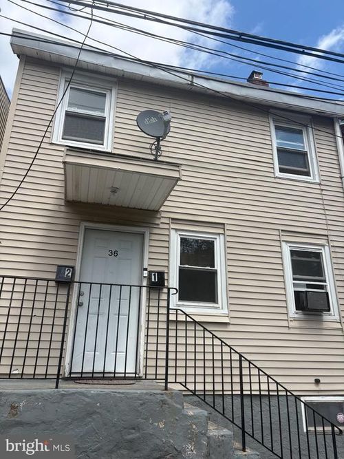 2-36 Middle Rose St, TRENTON, NJ, 08618-3804 | Card Image