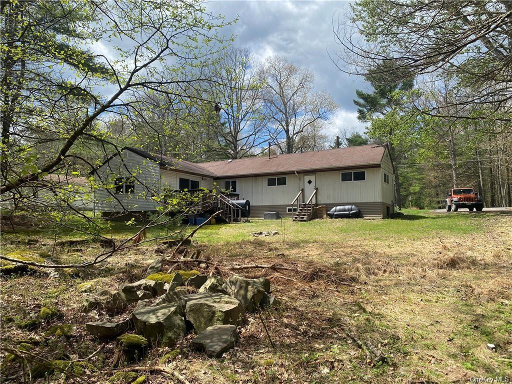 Samyn Rd, Barryville, NY 12719