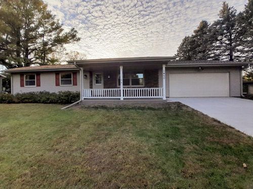 1450 Country Club Ct, Platteville, WI, 53818-1472 | Card Image