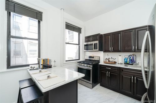 5e-92 Hamilton Ave, Yonkers, NY, 10705-2156 | Card Image