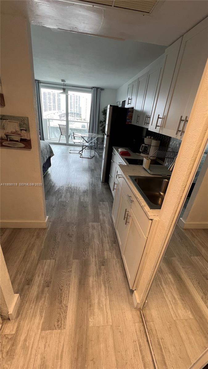 Residential Lease in Sunny Isles Beach 2