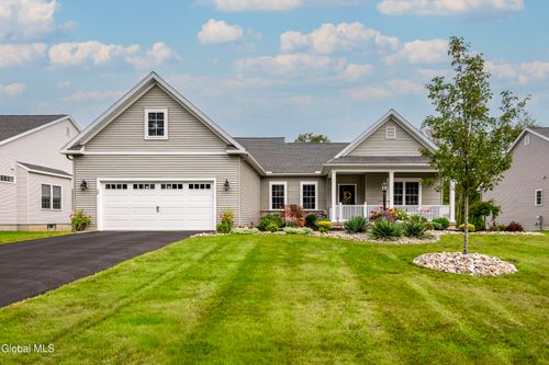 26 Fairmont Dr, Clifton Park, NY, 12065-7738 | Card Image