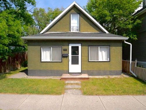 1110 8 St Se, Calgary, AB, T2G2Z7 | Card Image