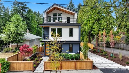 a-13047 39th Ave Ne, Seattle, WA, 98125-4613 | Card Image