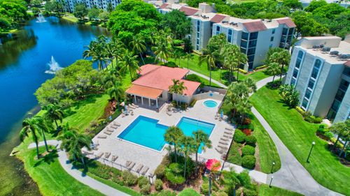 apt-f307-950 Lavers Cir, Delray Beach, FL, 33444-7837 | Card Image