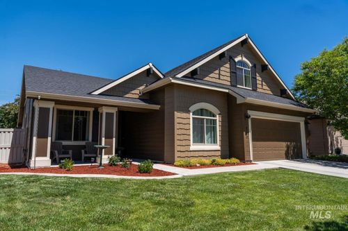 800 Harvest Way, Middleton, ID, 83644 | Card Image
