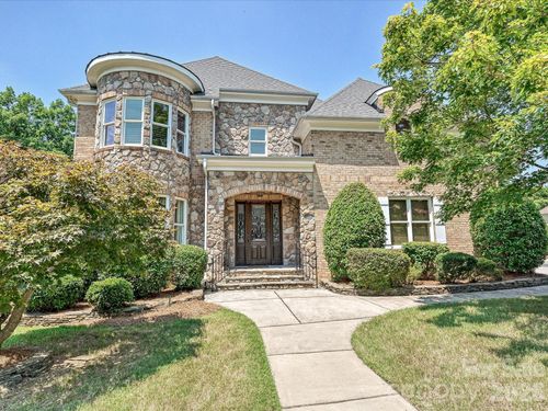 6806 Larrisa Ct, Charlotte, NC, 28226-3370 | Card Image