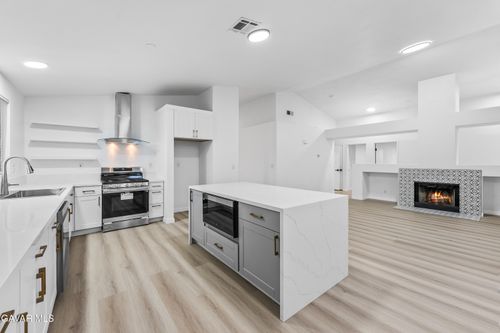 3801 Arbor Ave, Rosamond, CA, 93560-5923 | Card Image