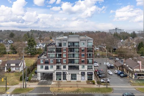 203-34 Plains Rd E, Burlington, ON, L7T0B9 | Card Image