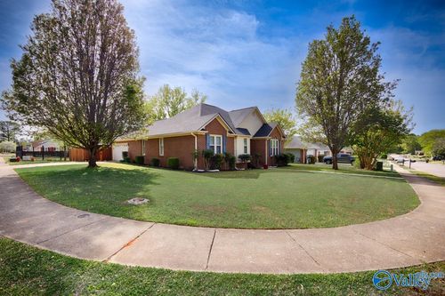 180 Jarrett Ln, Madison, AL, 35758-6819 | Card Image