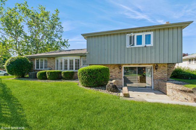 17258 Thornwood Dr, House other with 4 bedrooms, 3 bathrooms and 2 parking in South Holland IL | Image 21