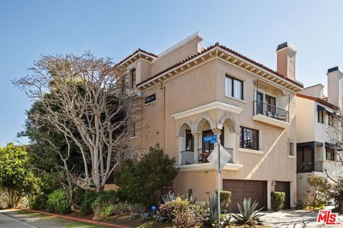 5302 Pacific Ave, Marina del Rey, CA, 90292-5112 | Card Image