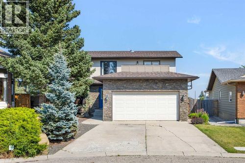 8 Millside Court Sw, Calgary, AB, T2Y2P5 | Card Image