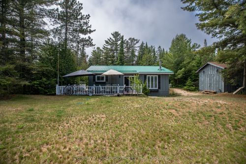 8 Sog-Je-Wa-Sa Dr, Sauble Beach, ON, N0H2G0 | Card Image