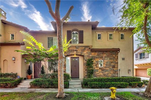30 Salton, Irvine, CA, 92602-2425 | Card Image