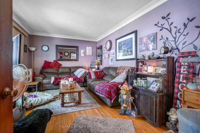 496 Carlton St, Home with 6 bedrooms, 2 bathrooms and 8 parking in Saint Catharines ON | Image 3