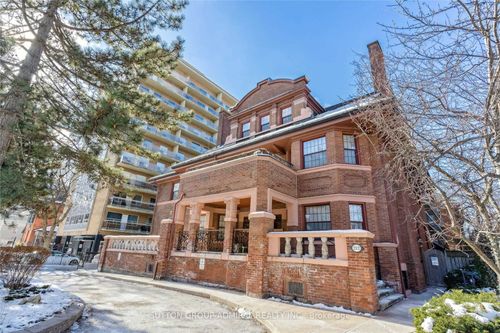 302-212 St George St, Toronto, ON, M5R2N5 | Card Image