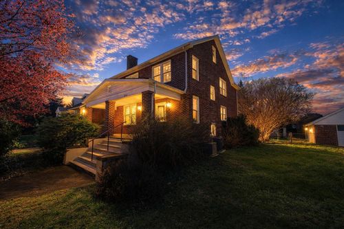 2704 Floraland Dr Nw, Roanoke, VA, 24012-2736 | Card Image