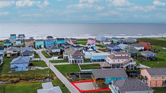 5 minute walk to the beach or a quick golf cart ride to the beach access, making it easy to enjoy the sand and surf whenever you like! | Image 34