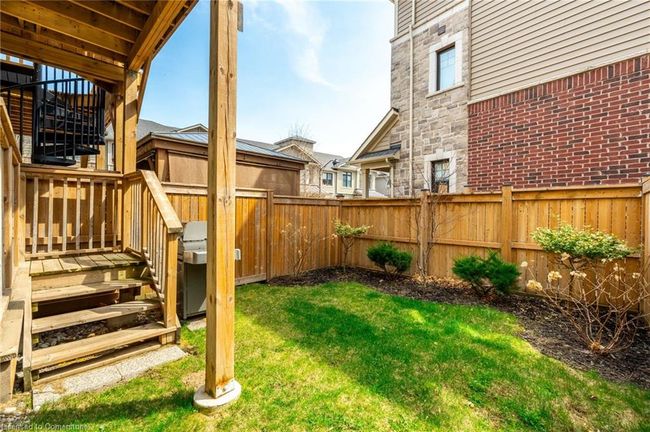 16 Place Polonaise Dr, Townhouse with 3 bedrooms, 3 bathrooms and 2 parking in Grimsby ON | Image 29