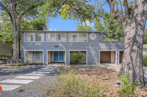 5204 Buffalo Pass, Austin, TX, 78745-2704 | Card Image