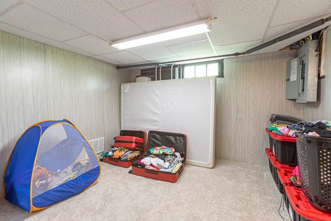 12 John St, House other with 3 bedrooms, 2 bathrooms and 4 parking in Killingly CT | Image 32