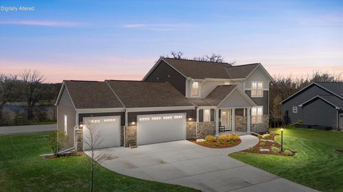 914 Foxwalk Dr, Waterford, WI, 53185-3356 | Card Image