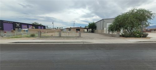 896 Marina Blvd, Bullhead City, AZ, 86442-5637 | Card Image