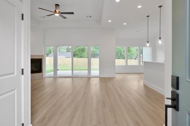 3306 Shadowcrest Ln, House other with 4 bedrooms, 3 bathrooms and 2 parking in Spring TX | Image 4
