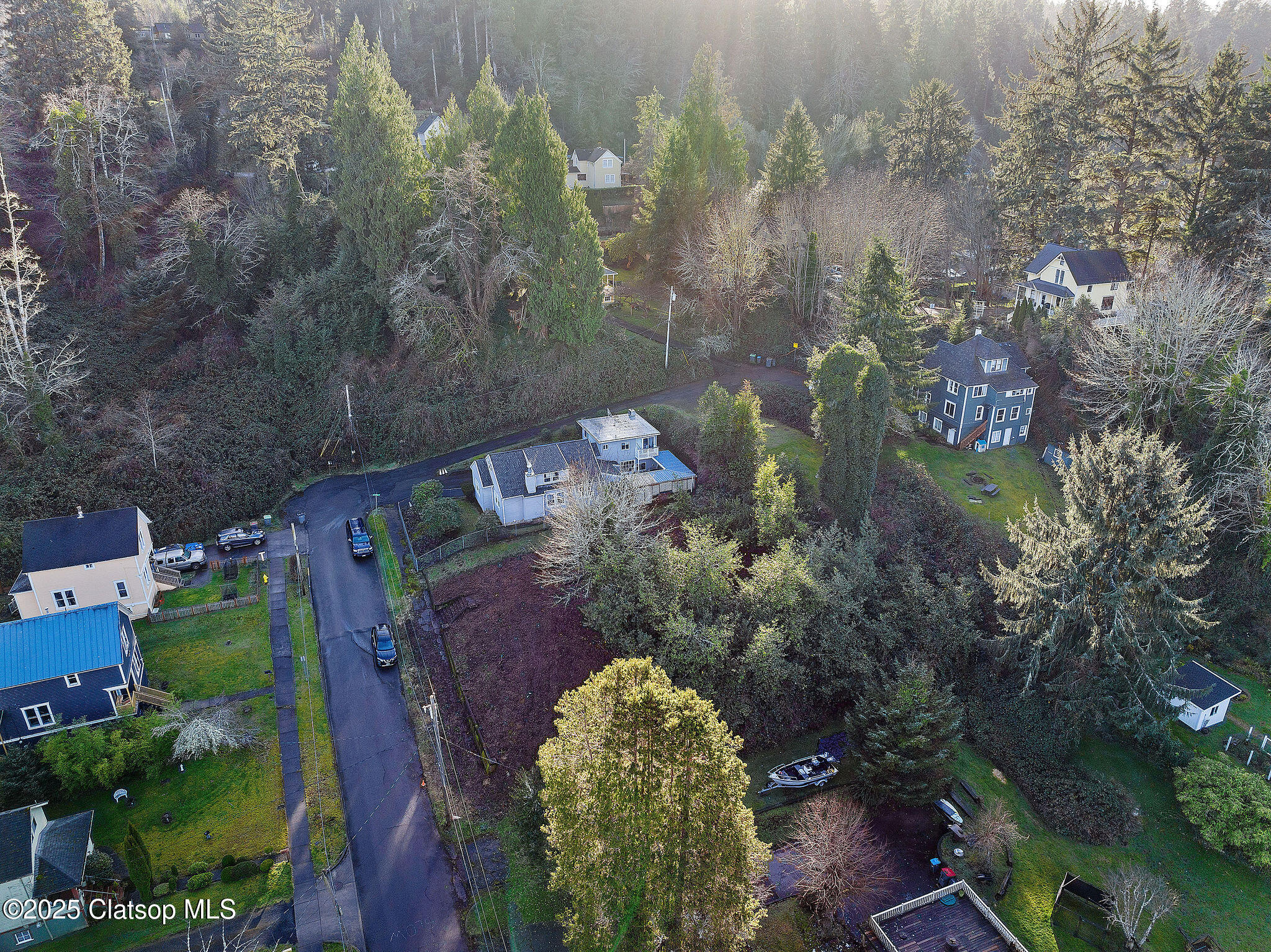 Land in Astoria 2