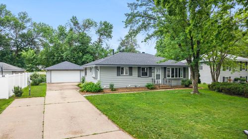 2900 115th Ln Nw, Coon Rapids, MN, 55433-2840 | Card Image