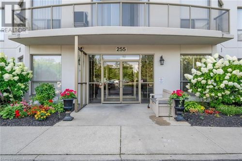 607-255 Keats Way, Waterloo, ON, N2L6N6 | Card Image