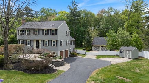 4 Applewood Ln, Salem, NH, 03079-3800 | Card Image