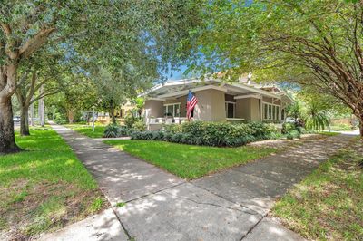 455 13 Th Avenue Ne, House other with 3 bedrooms, 2 bathrooms and null parking in SAINT PETERSBURG FL | Image 2