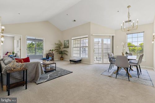 304-25340 Lake Mist Sq, CHANTILLY, VA, 20152-5352 | Card Image