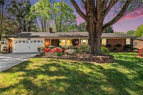 1488 Spring Hill Cir, Kernersville, NC, 27284-7897 | Card Image