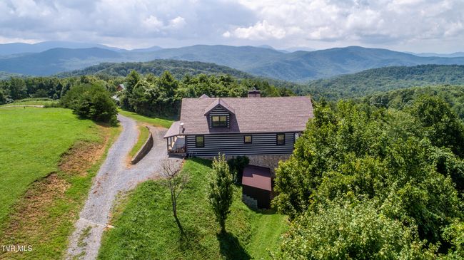 308 Walnut Mountain Farms Loop, House other with 4 bedrooms, 3 bathrooms and null parking in Roan Mountain TN | Image 35