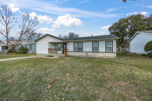 5025 Stephanie Dr, Haltom City, TX, 76117-2341 | Card Image
