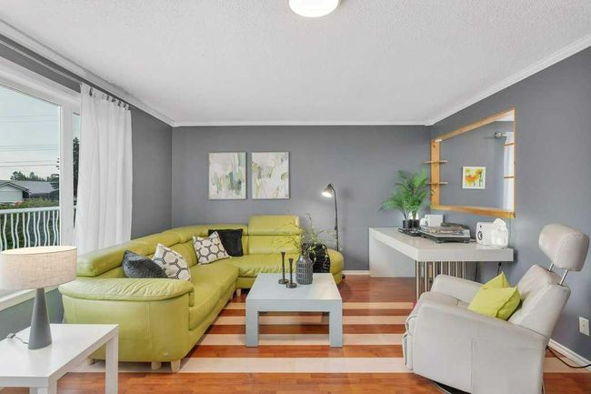 5620 50 Street, House other with 4 bedrooms, 2 bathrooms and 4 parking in Rimbey AB | Image 7