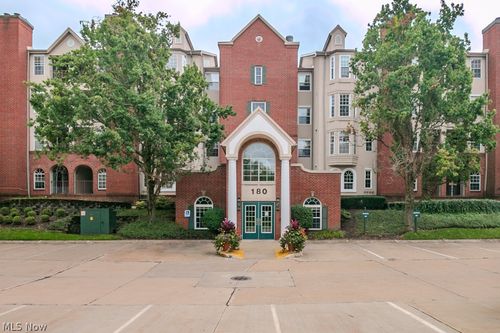 103-180 Fox Hollow Dr, Mayfield Heights, OH, 44124-4194 | Card Image