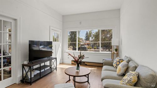 1160 Powell Street, Oakland, CA, 94608 | Card Image