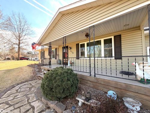 416 N Elizabeth St, Stronghurst, IL, 61480-9662 | Card Image